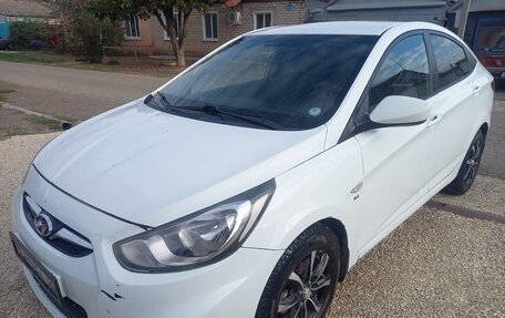 Hyundai Solaris II рестайлинг, 2012 год, 670 000 рублей, 4 фотография