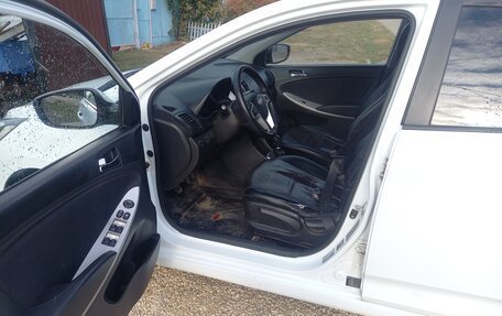 Hyundai Solaris II рестайлинг, 2012 год, 670 000 рублей, 8 фотография