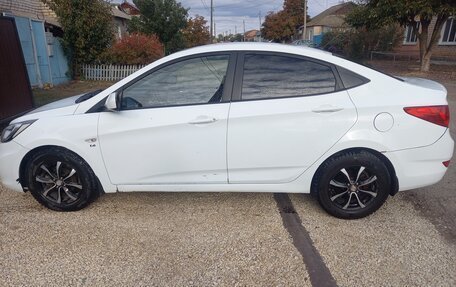 Hyundai Solaris II рестайлинг, 2012 год, 670 000 рублей, 13 фотография
