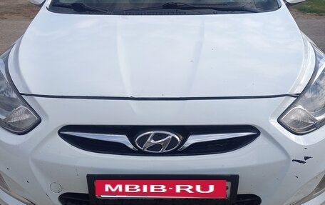 Hyundai Solaris II рестайлинг, 2012 год, 670 000 рублей, 12 фотография