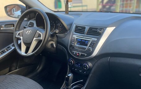 Hyundai Solaris II рестайлинг, 2016 год, 897 000 рублей, 21 фотография