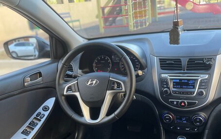 Hyundai Solaris II рестайлинг, 2016 год, 897 000 рублей, 17 фотография
