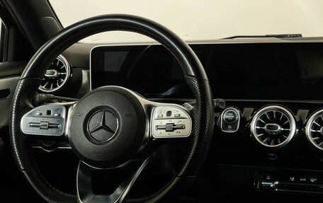Mercedes-Benz A-Класс, 2018 год, 2 648 000 рублей, 14 фотография