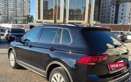 Volkswagen Tiguan II, 2021 год, 2 700 000 рублей, 3 фотография