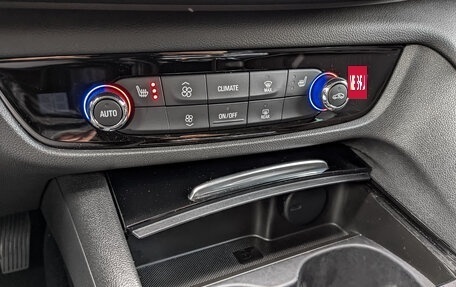 Opel Insignia II рестайлинг, 2020 год, 1 860 000 рублей, 21 фотография