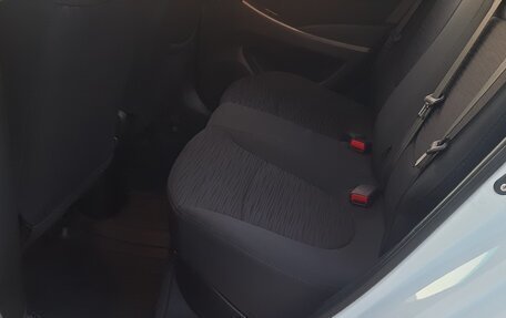 Hyundai Solaris II рестайлинг, 2014 год, 1 050 000 рублей, 11 фотография