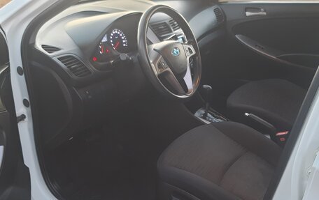 Hyundai Solaris II рестайлинг, 2014 год, 1 050 000 рублей, 10 фотография