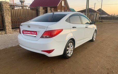 Hyundai Solaris II рестайлинг, 2014 год, 1 050 000 рублей, 4 фотография