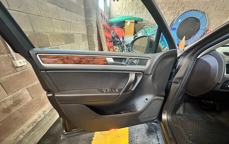 Volkswagen Touareg III, 2012 год, 2 500 000 рублей, 23 фотография