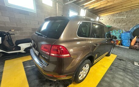 Volkswagen Touareg III, 2012 год, 2 500 000 рублей, 28 фотография