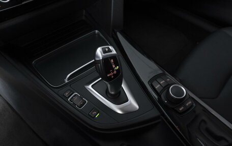BMW 3 серия, 2017 год, 1 684 000 рублей, 12 фотография