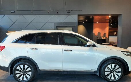 KIA Sorento III Prime рестайлинг, 2016 год, 2 370 000 рублей, 4 фотография