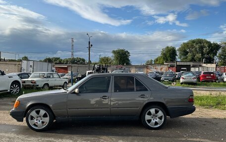 Mercedes-Benz E-Класс, 1994 год, 850 000 рублей, 8 фотография