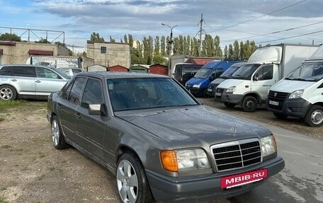 Mercedes-Benz E-Класс, 1994 год, 850 000 рублей, 3 фотография