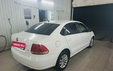 Volkswagen Polo VI (EU Market), 2013 год, 350 000 рублей, 2 фотография