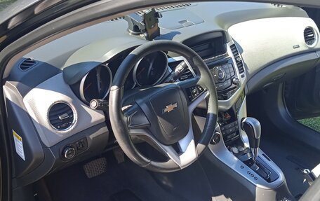 Chevrolet Cruze II, 2009 год, 430 000 рублей, 9 фотография