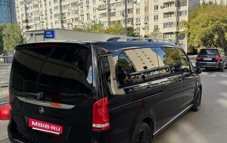 Mercedes-Benz V-Класс, 2019 год, 6 500 000 рублей, 3 фотография