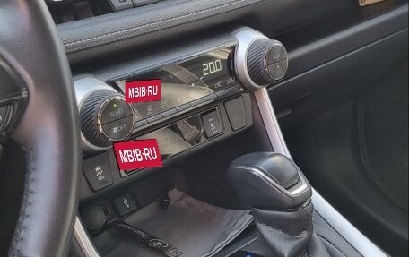 Toyota RAV4, 2021 год, 4 100 000 рублей, 8 фотография