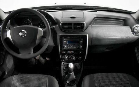 Nissan Terrano III, 2015 год, 925 000 рублей, 13 фотография