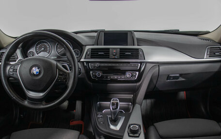 BMW 3 серия, 2018 год, 2 700 000 рублей, 13 фотография