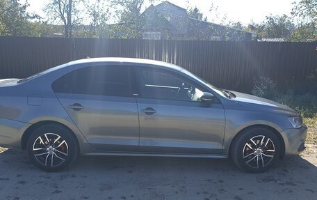 Volkswagen Jetta VI, 2014 год, 870 000 рублей, 3 фотография