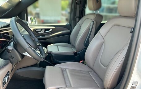 Mercedes-Benz V-Класс, 2024 год, 12 600 000 рублей, 5 фотография