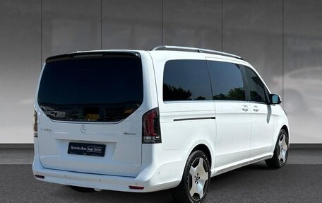 Mercedes-Benz V-Класс, 2024 год, 12 600 000 рублей, 4 фотография