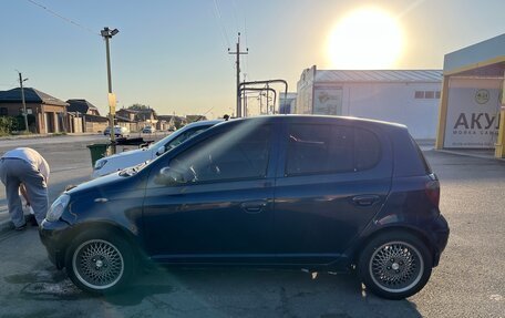 Toyota Vitz, 2001 год, 330 000 рублей, 3 фотография