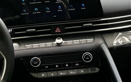 Hyundai Elantra, 2024 год, 2 080 000 рублей, 15 фотография