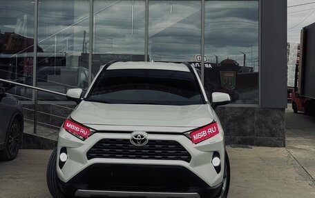 Toyota RAV4, 2021 год, 4 000 000 рублей, 1 фотография