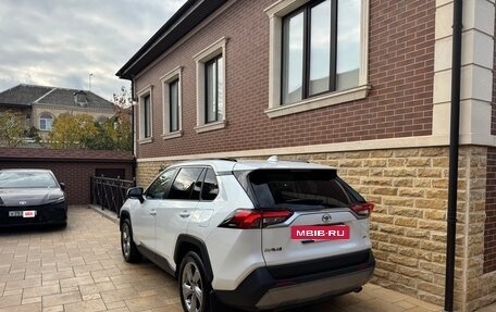 Toyota RAV4, 2021 год, 4 000 000 рублей, 9 фотография