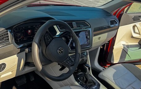 Volkswagen Tiguan II, 2018 год, 3 200 000 рублей, 9 фотография
