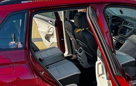 Volkswagen Tiguan II, 2018 год, 3 200 000 рублей, 12 фотография