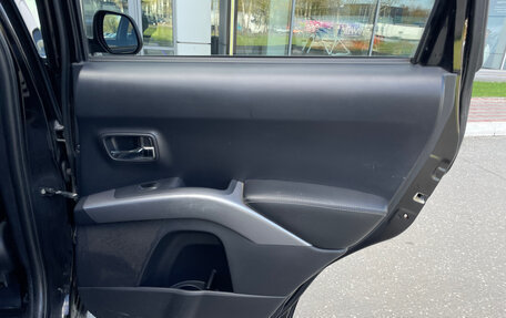 Mitsubishi Outlander III рестайлинг 3, 2008 год, 1 100 000 рублей, 15 фотография