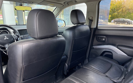 Mitsubishi Outlander III рестайлинг 3, 2008 год, 1 100 000 рублей, 14 фотография