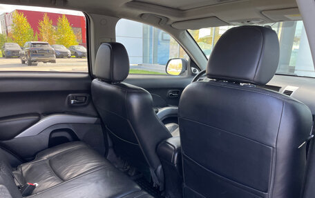 Mitsubishi Outlander III рестайлинг 3, 2008 год, 1 100 000 рублей, 16 фотография