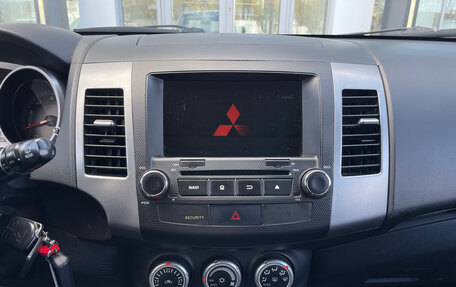 Mitsubishi Outlander III рестайлинг 3, 2008 год, 1 100 000 рублей, 22 фотография