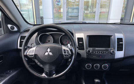 Mitsubishi Outlander III рестайлинг 3, 2008 год, 1 100 000 рублей, 20 фотография