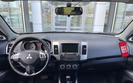 Mitsubishi Outlander III рестайлинг 3, 2008 год, 1 100 000 рублей, 19 фотография