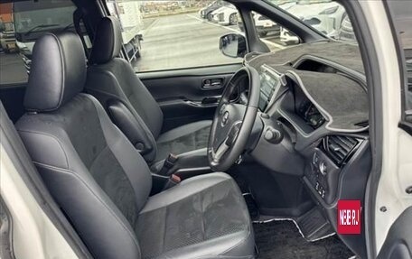 Toyota Voxy III, 2021 год, 1 784 000 рублей, 11 фотография