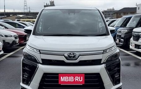 Toyota Voxy III, 2021 год, 1 784 000 рублей, 9 фотография