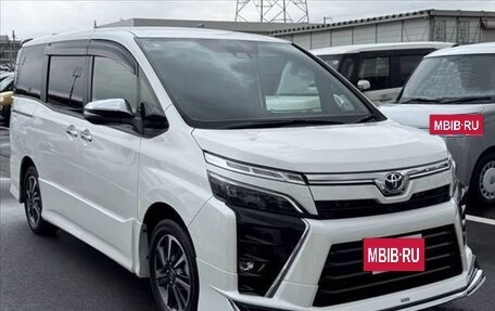 Toyota Voxy III, 2021 год, 1 784 000 рублей, 8 фотография