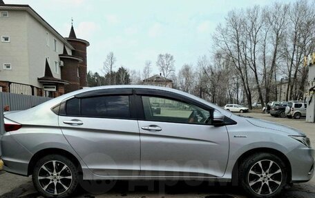 Honda Grace I, 2017 год, 1 025 000 рублей, 2 фотография