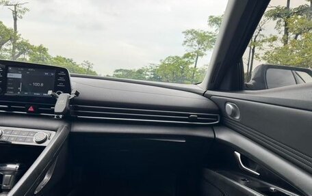 Hyundai Elantra, 2021 год, 1 320 000 рублей, 13 фотография