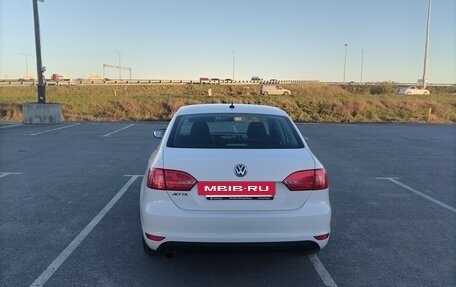Volkswagen Jetta VI, 2013 год, 1 050 000 рублей, 5 фотография