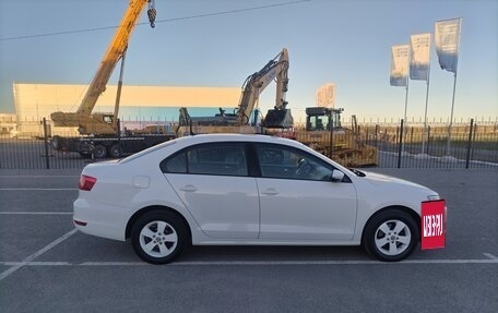 Volkswagen Jetta VI, 2013 год, 1 050 000 рублей, 7 фотография