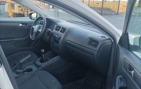 Volkswagen Jetta VI, 2013 год, 1 050 000 рублей, 12 фотография