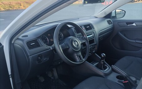 Volkswagen Jetta VI, 2013 год, 1 050 000 рублей, 10 фотография