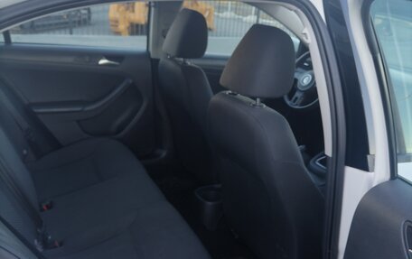 Volkswagen Jetta VI, 2013 год, 1 050 000 рублей, 13 фотография