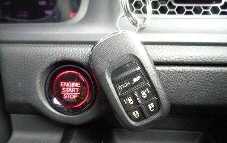 Honda Stepwgn, 2022 год, 2 013 000 рублей, 8 фотография